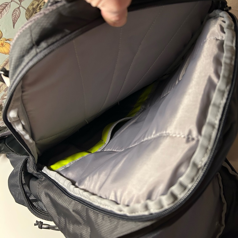 Camelbak Cloud Walker 18 Hydration Pack Without B… - image 7